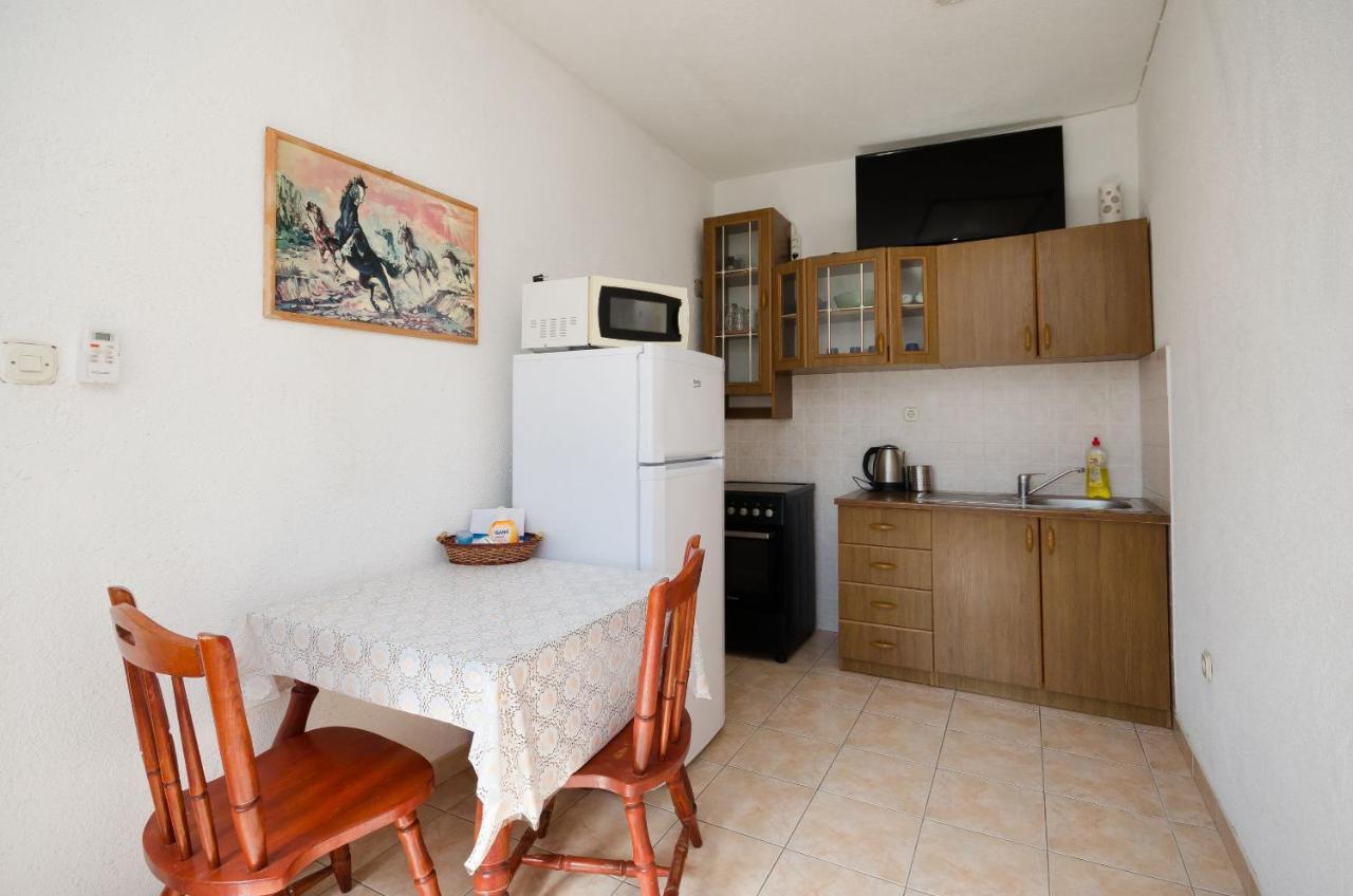 Apartments Elvira Lopar Extérieur photo