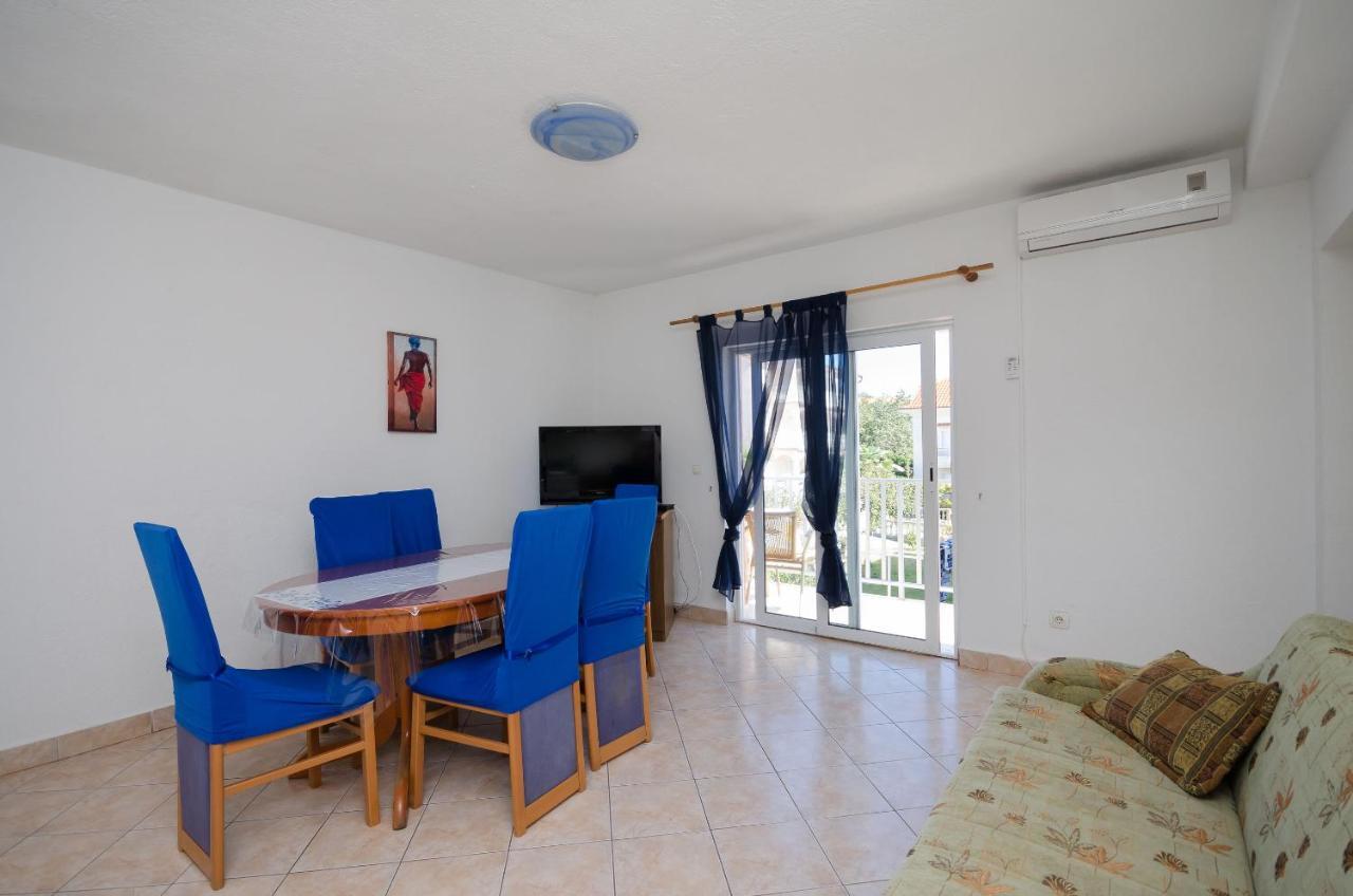 Apartments Elvira Lopar Extérieur photo